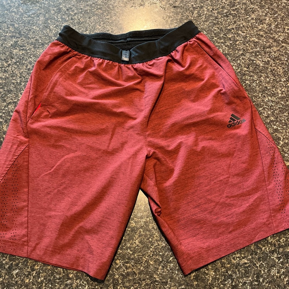 Comfy mens Adidas workout shorts Size S